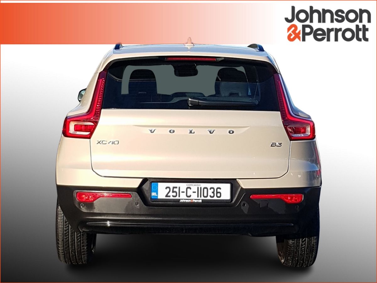 Volvo XC40 2.0 B3 163bhp MHEV Plus Dark (Rear Camera / Heated Seats / Cruise Control)