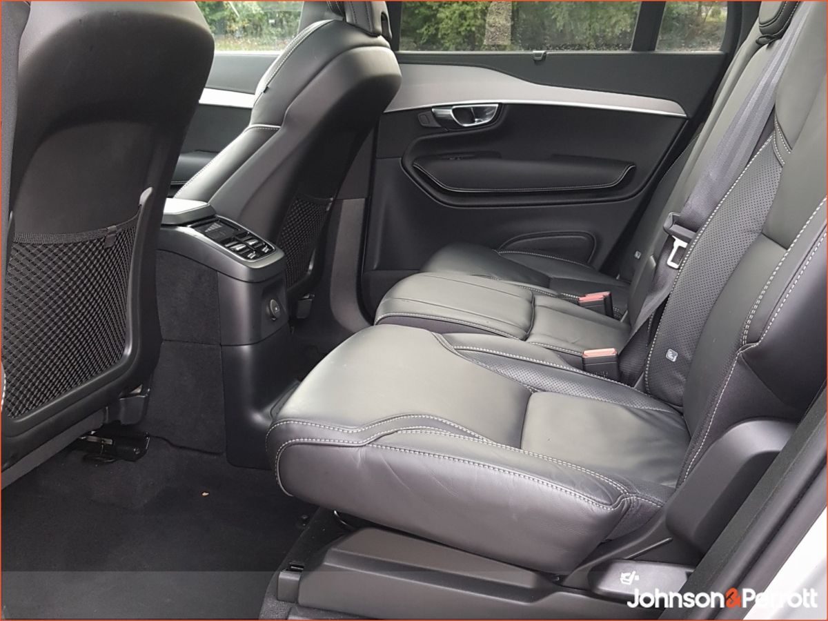 Volvo XC90 T8 455bhp PHEV AWD Plus Dark (Three Year Volvo Selekt Warranty + Two Year Volvo Service Plan)