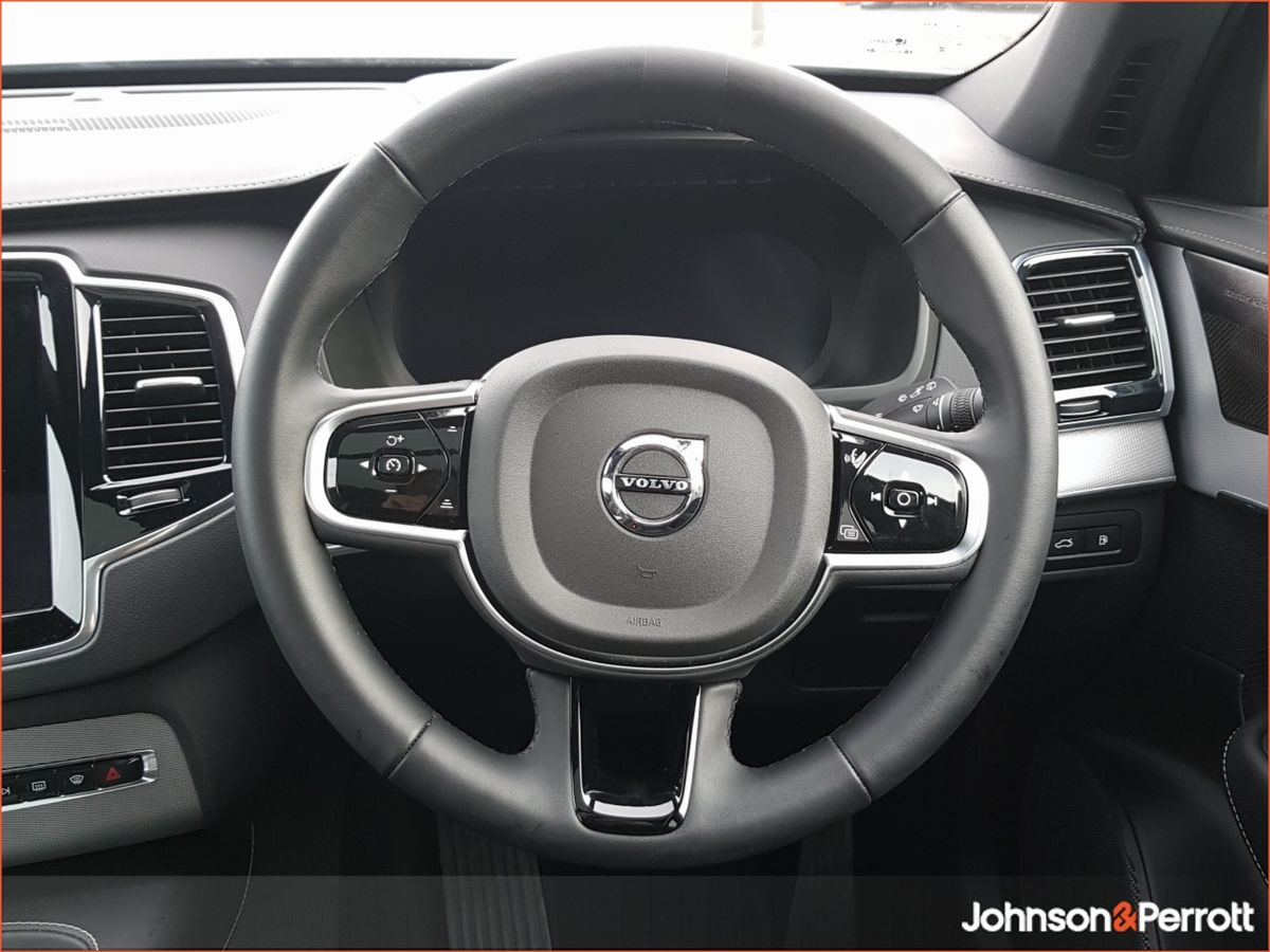 Volvo XC90 T8 455bhp PHEV AWD Plus Dark (Three Year Volvo Selekt Warranty + Two Year Volvo Service Plan)