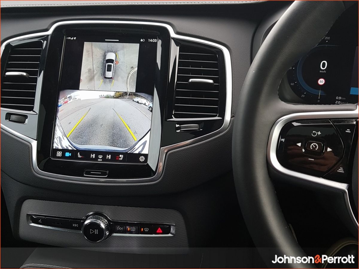 Volvo XC90 T8 455bhp PHEV AWD Plus Dark (Three Year Volvo Selekt Warranty + Two Year Volvo Service Plan)