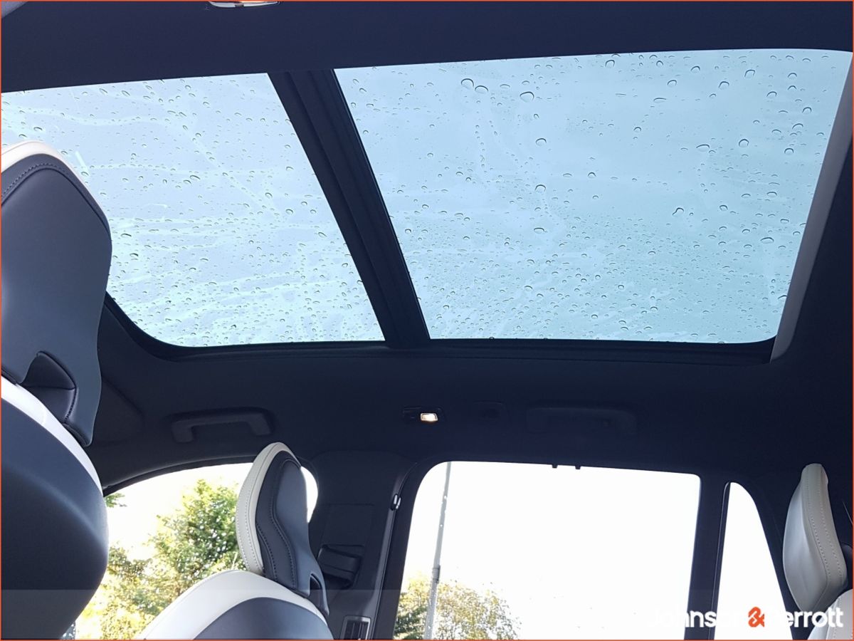 Volvo XC90 T8 455bhp PHEV AWD Plus Bright (Adaptive Cruise / 360 Camera / Panoramic Sunroof)