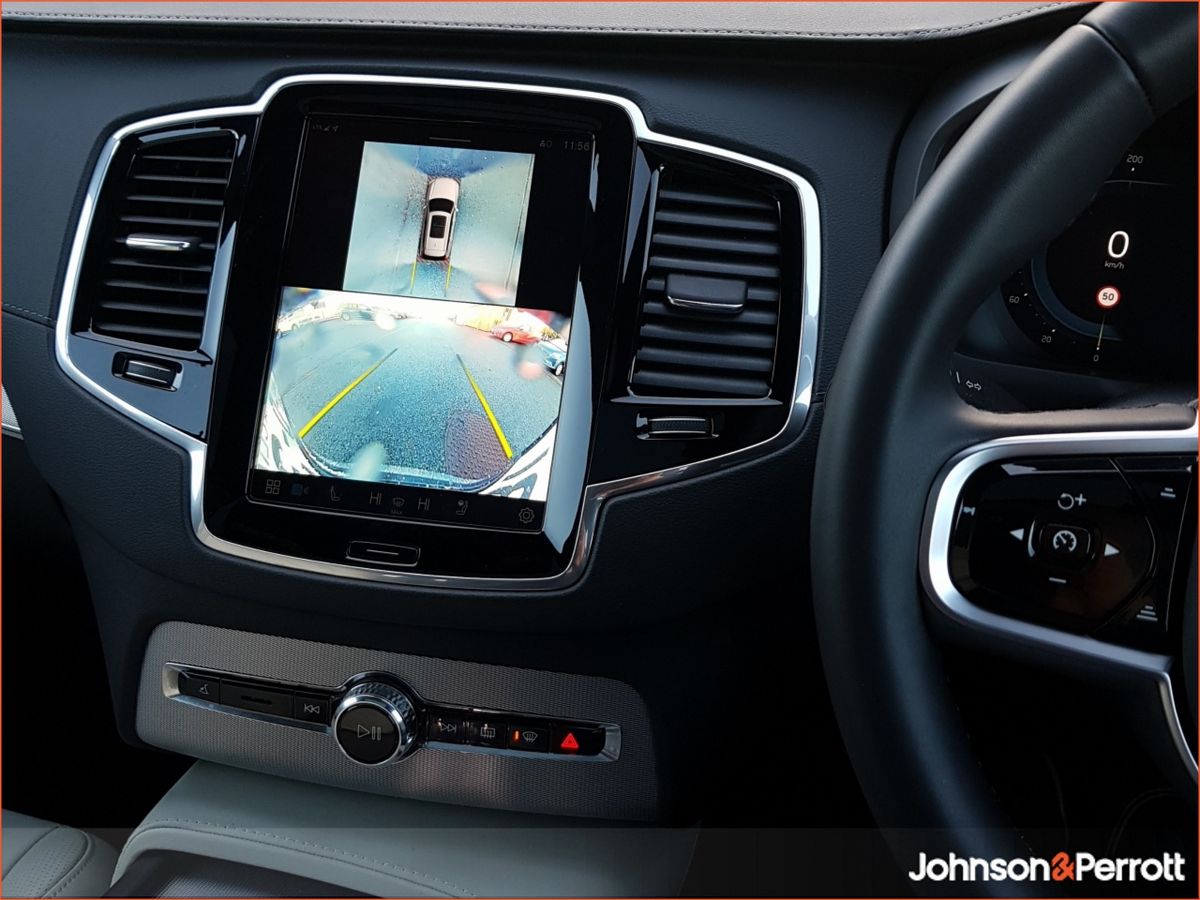 Volvo XC90 T8 455bhp PHEV AWD Plus Bright (Adaptive Cruise / 360 Camera / Panoramic Sunroof)