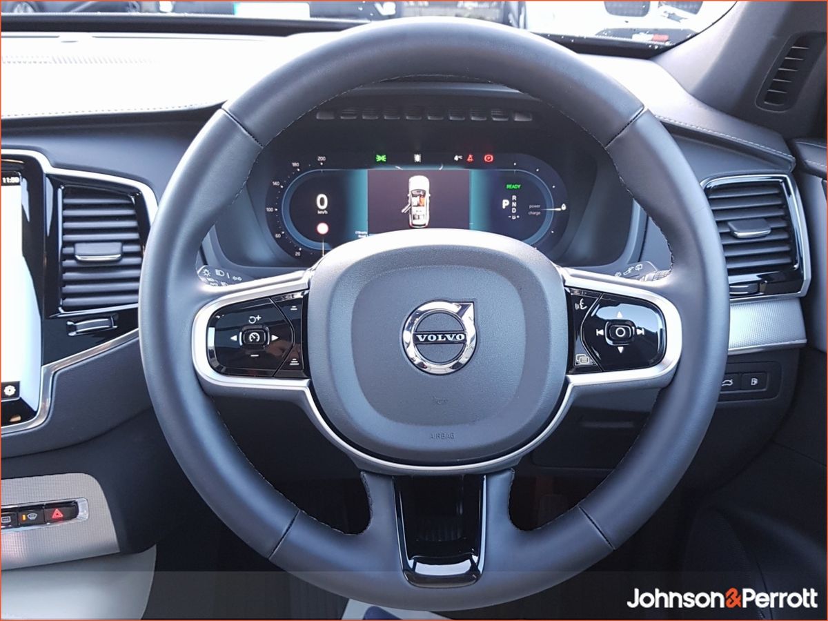 Volvo XC90 T8 455bhp PHEV AWD Plus Bright - Four Year Volvo Selekt Warranty