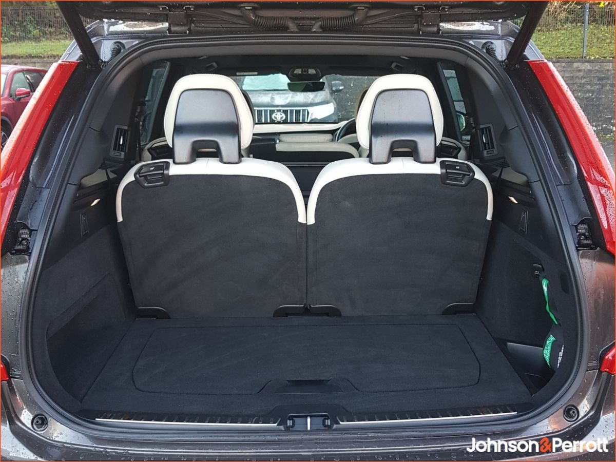 Volvo XC90 T8 455bhp PHEV AWD Plus Bright - Four Year Volvo Selekt Warranty