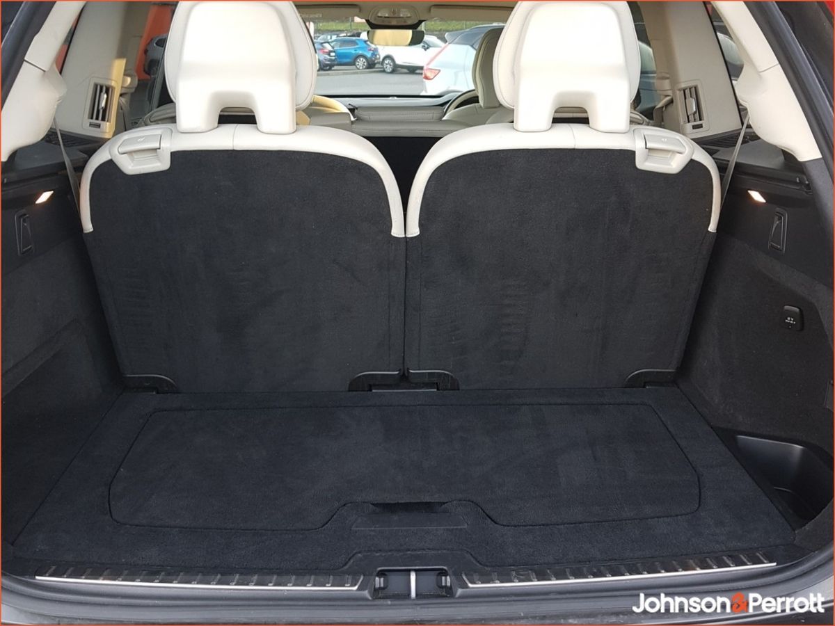 Volvo XC90 T8 455bhp AWD PHEV Plus Bright - Three Year Volvo Selekt Warranty