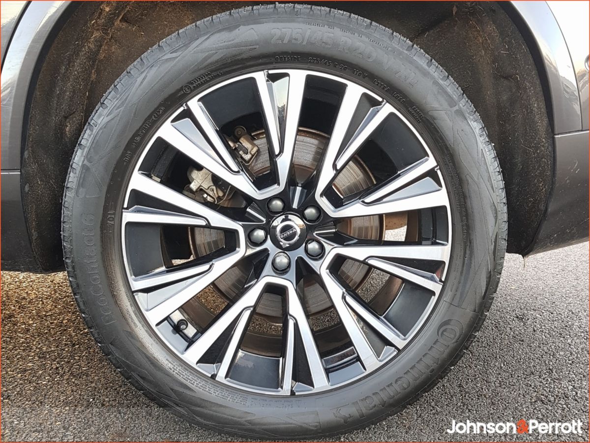 Volvo XC90 T8 455bhp AWD PHEV Plus Bright - Three Year Volvo Selekt Warranty