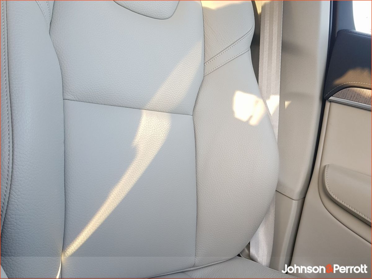 Volvo XC90 T8 455bhp AWD PHEV Plus Bright - Three Year Volvo Selekt Warranty