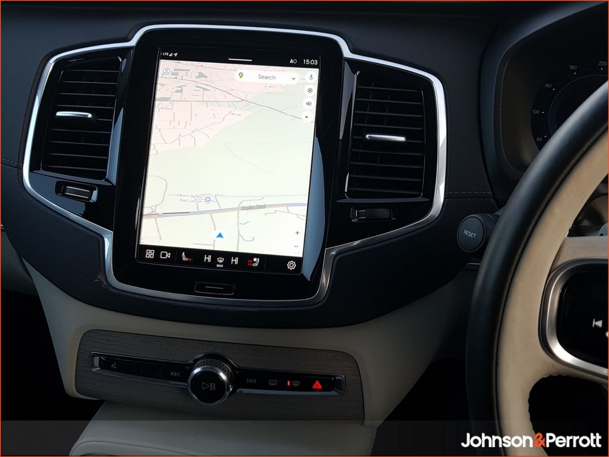 Volvo XC90 T8 455bhp AWD PHEV Plus Bright - Three Year Volvo Selekt Warranty