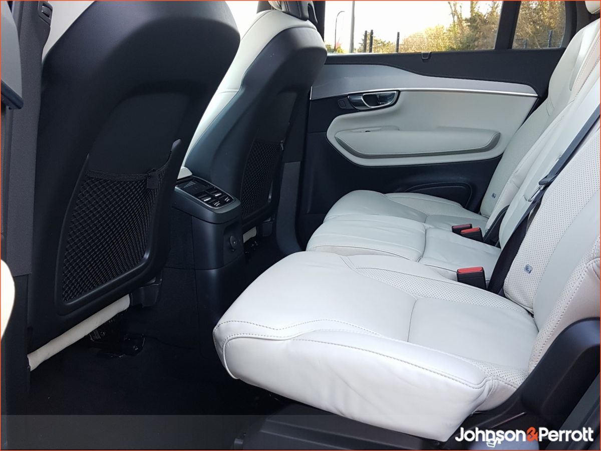 Volvo XC90 T8 PHEV AWD Plus Bright (Three Year Volvo Selekt Warranty + Two Years Service Pack)