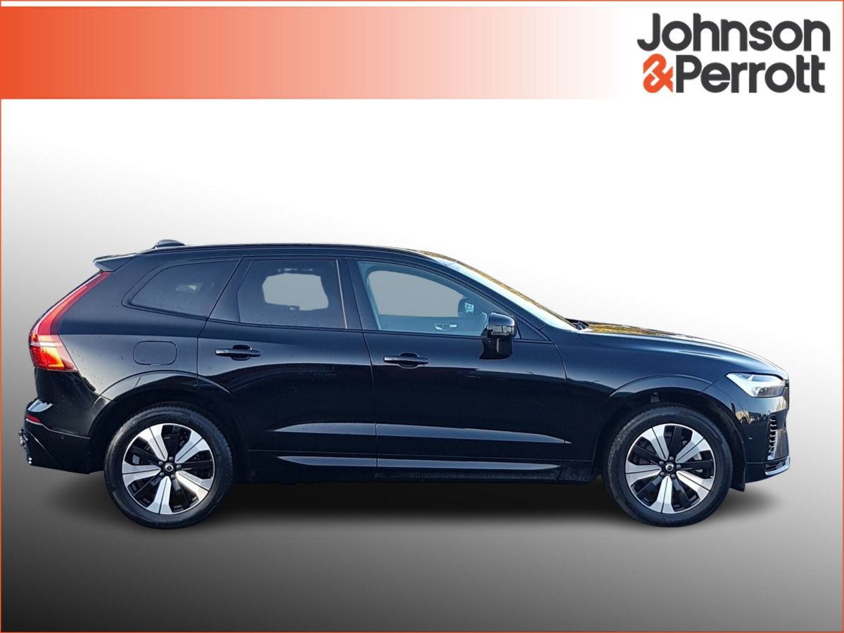 Volvo XC60 T6 350hp AWD Plus Dark PHEV (Two Year Volvo Selekt Warranty + Two Year Volvo Service Plan)