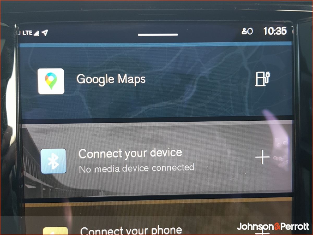 Volvo XC60 T6 350hp AWD Plus Dark PHEV (Two Year Volvo Selekt Warranty + Two Year Volvo Service Plan)