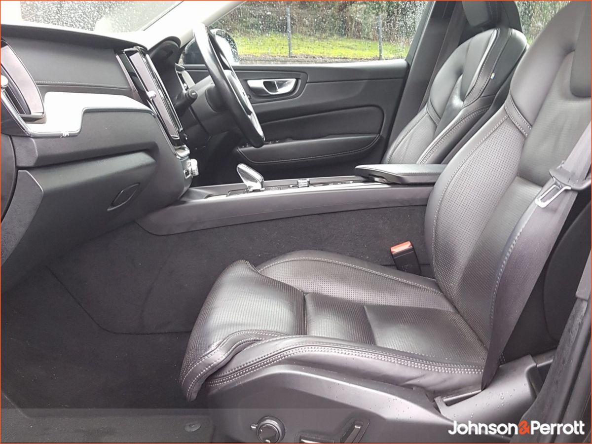 Volvo XC60 T6 350bhp AWD PHEV Inscription (Twe Year Selekt Warranty  + Two Year Service Plan)