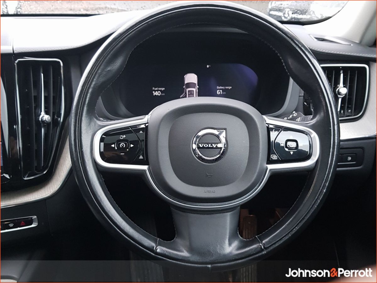 Volvo XC60 T6 350bhp AWD PHEV Inscription (Twe Year Selekt Warranty  + Two Year Service Plan)