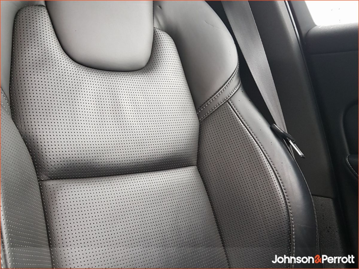 Volvo XC60 T6 350bhp AWD PHEV Inscription (Twe Year Selekt Warranty  + Two Year Service Plan)