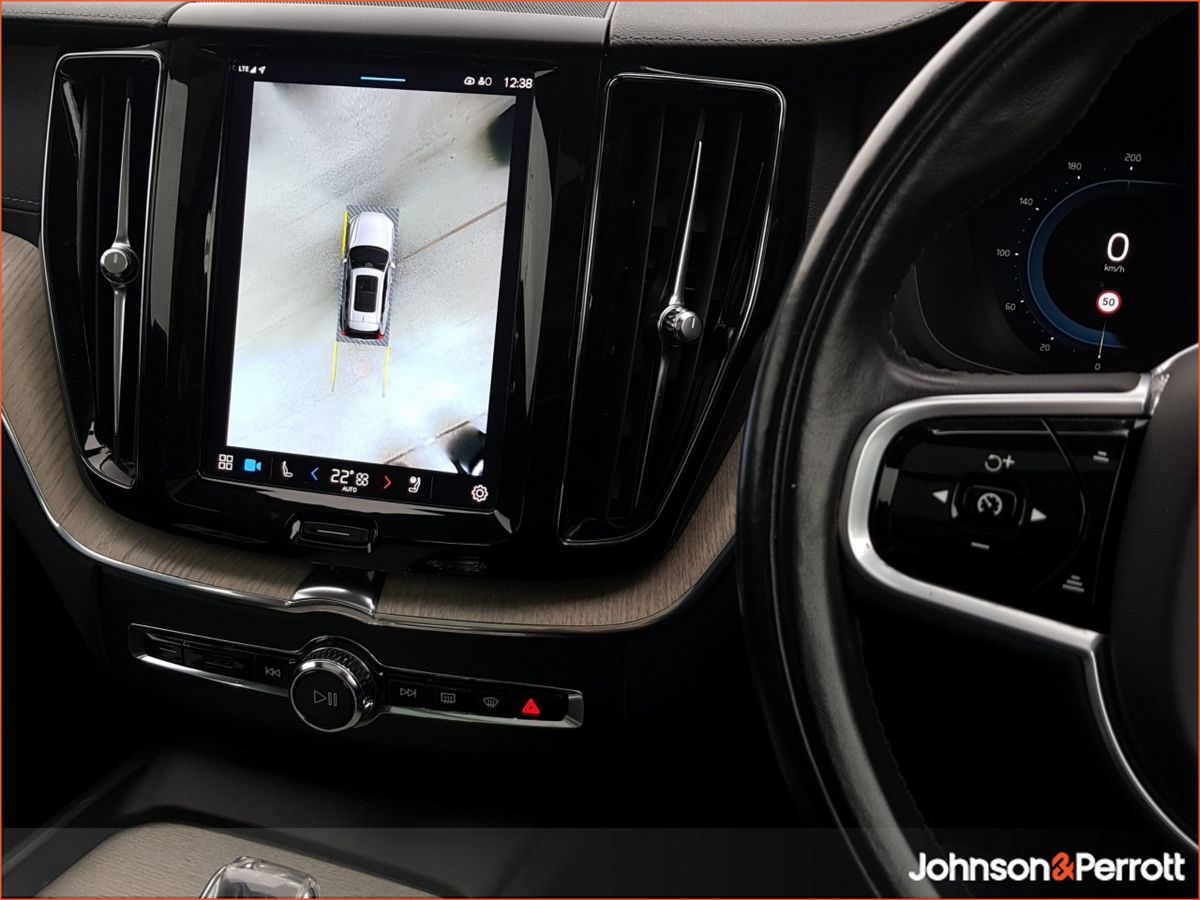 Volvo XC60 T6 350bhp AWD PHEV Inscription (Twe Year Selekt Warranty  + Two Year Service Plan)