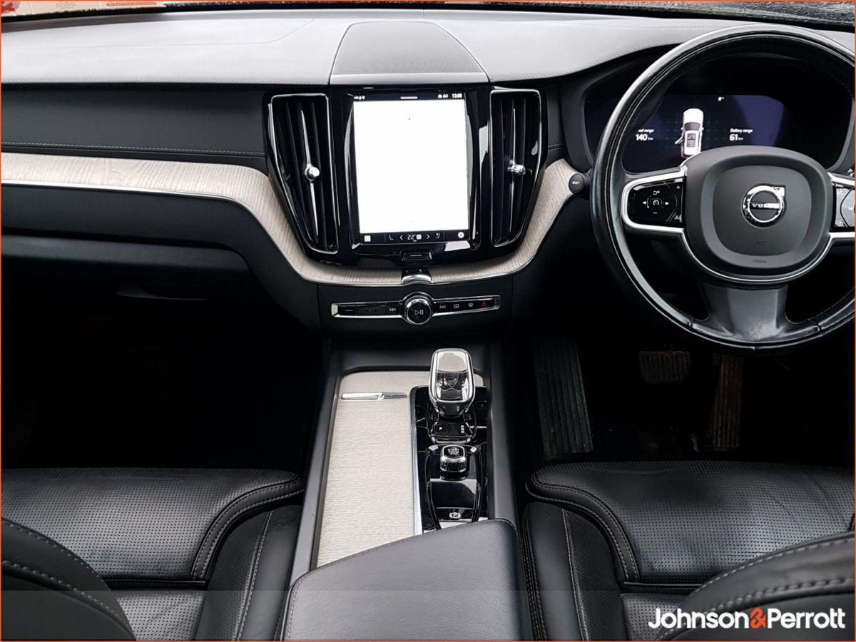 Volvo XC60 T6 350bhp AWD PHEV Inscription (Two Year Selekt Warranty  + Two Year Service Plan)