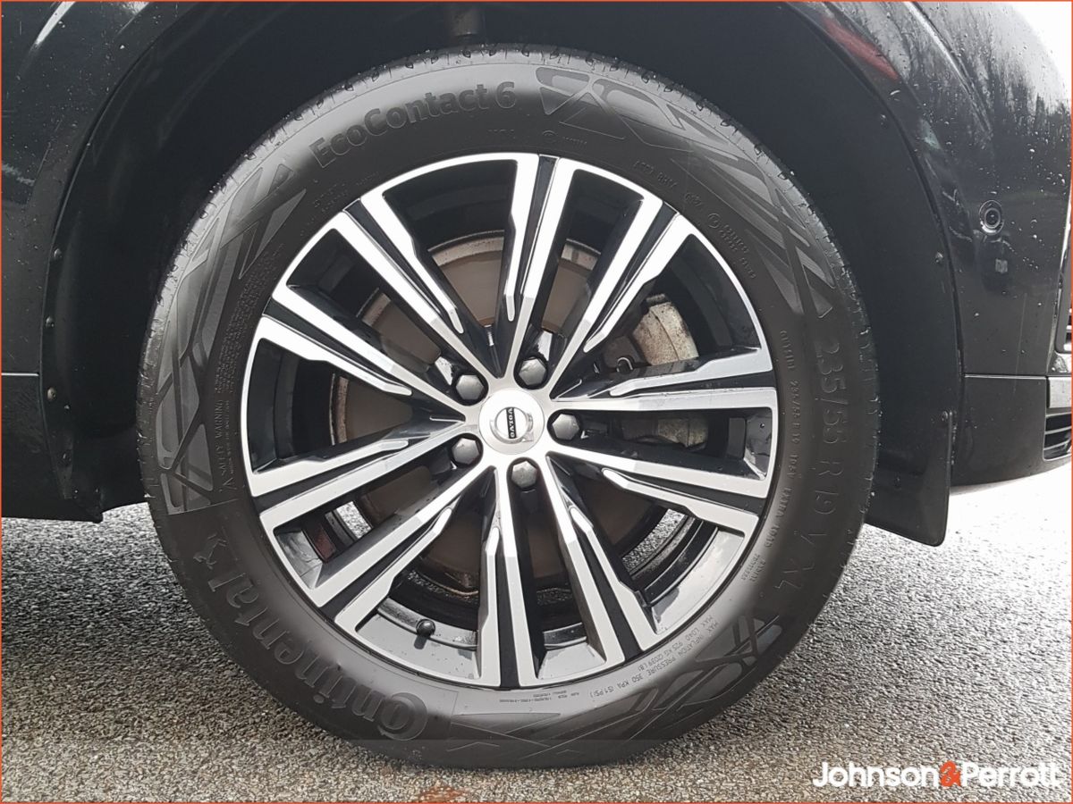 Volvo XC60 T6 350bhp AWD PHEV Inscription (Two Year Selekt Warranty  + Two Year Service Plan)