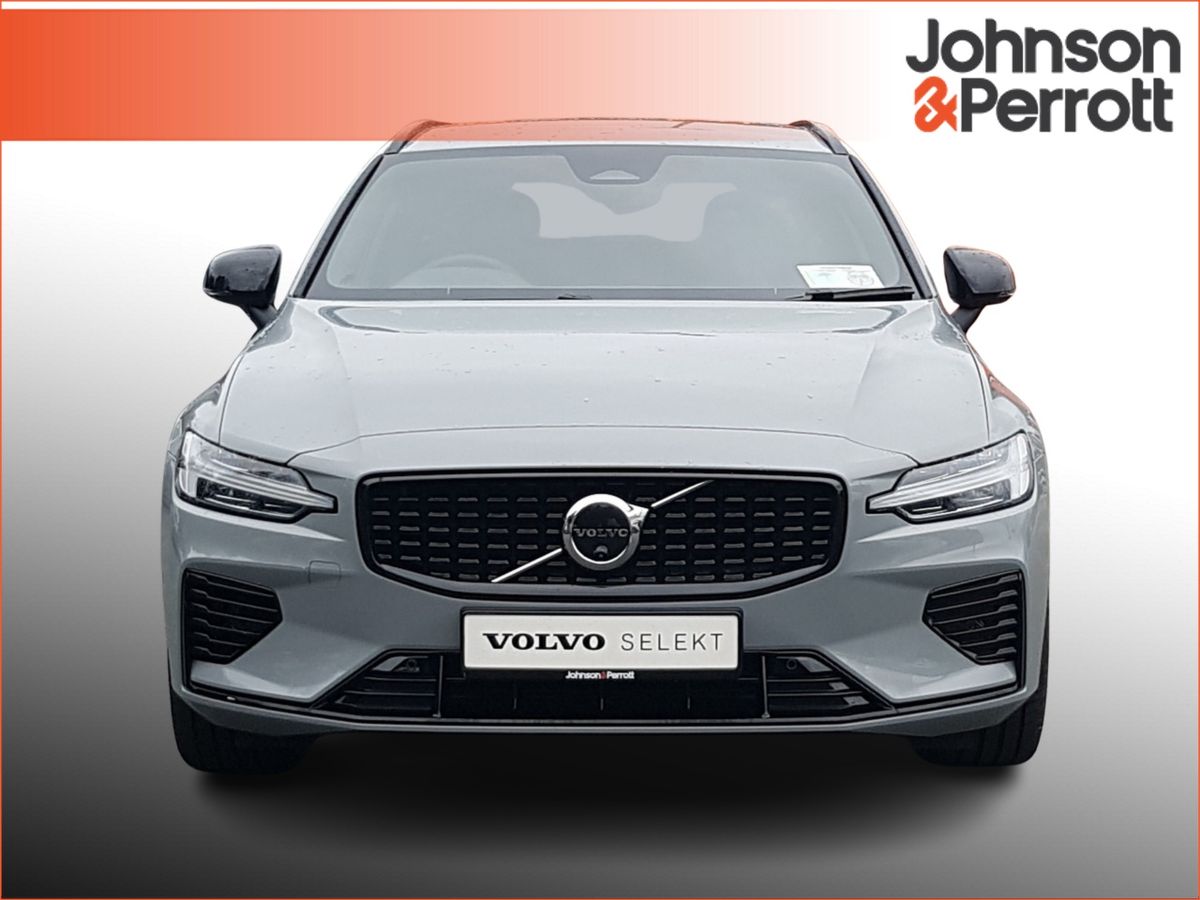 Volvo V60 T6 350 bhp AWD PHEV Plus Dark - 360 Camera - Deployable Towbar  - Adaptive Cruise