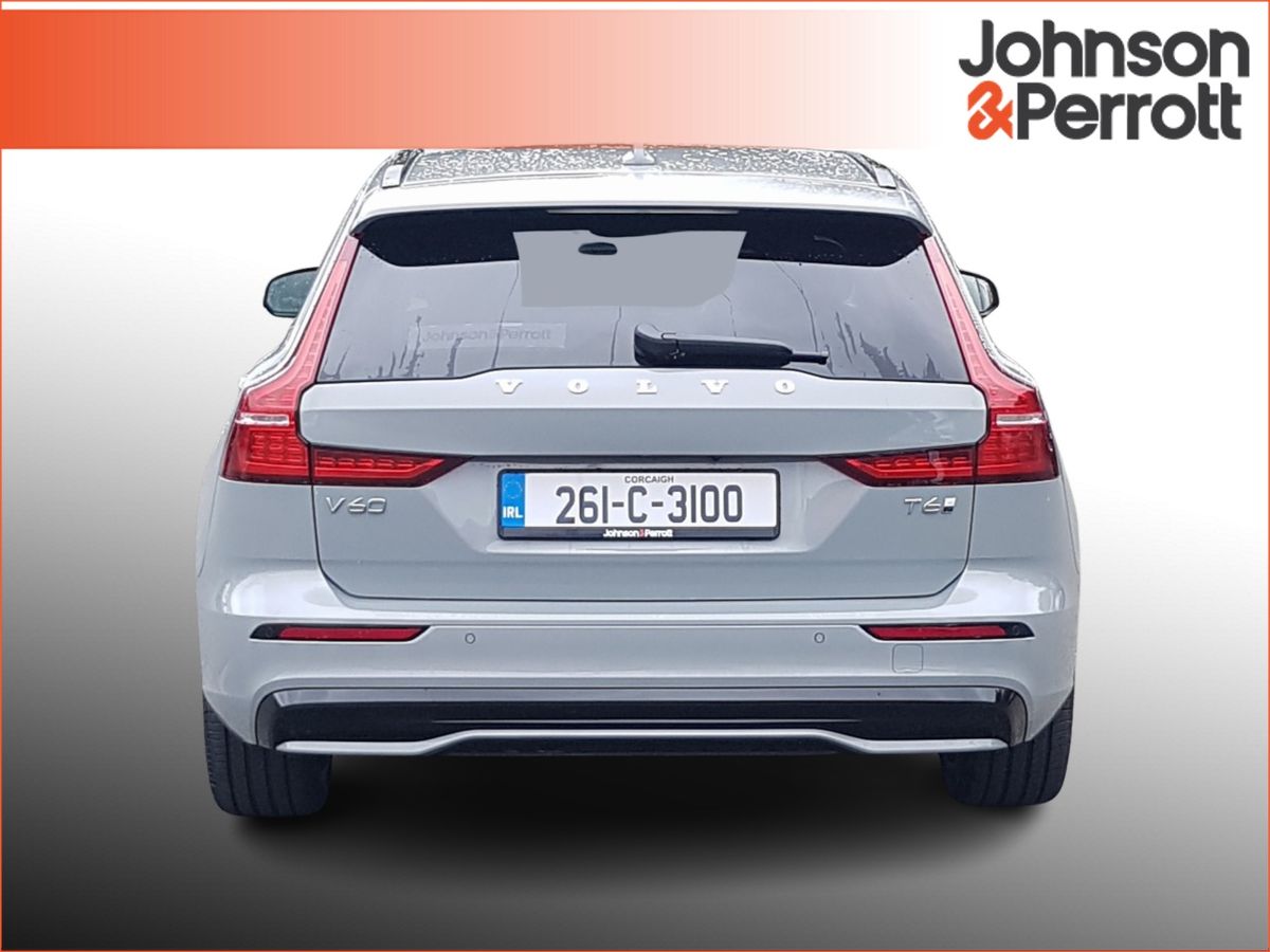 Volvo V60 T6 350 bhp AWD PHEV Plus Dark - 360 Camera - Deployable Towbar  - Adaptive Cruise