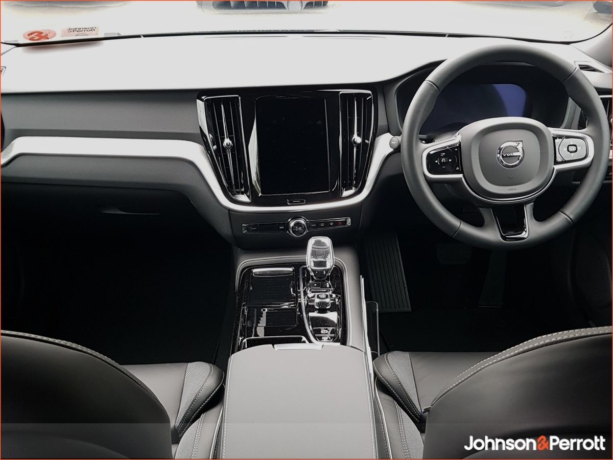 Volvo V60 T6 350 bhp AWD PHEV Plus Dark - Five Year Volvo Warranty until Jan 2031
