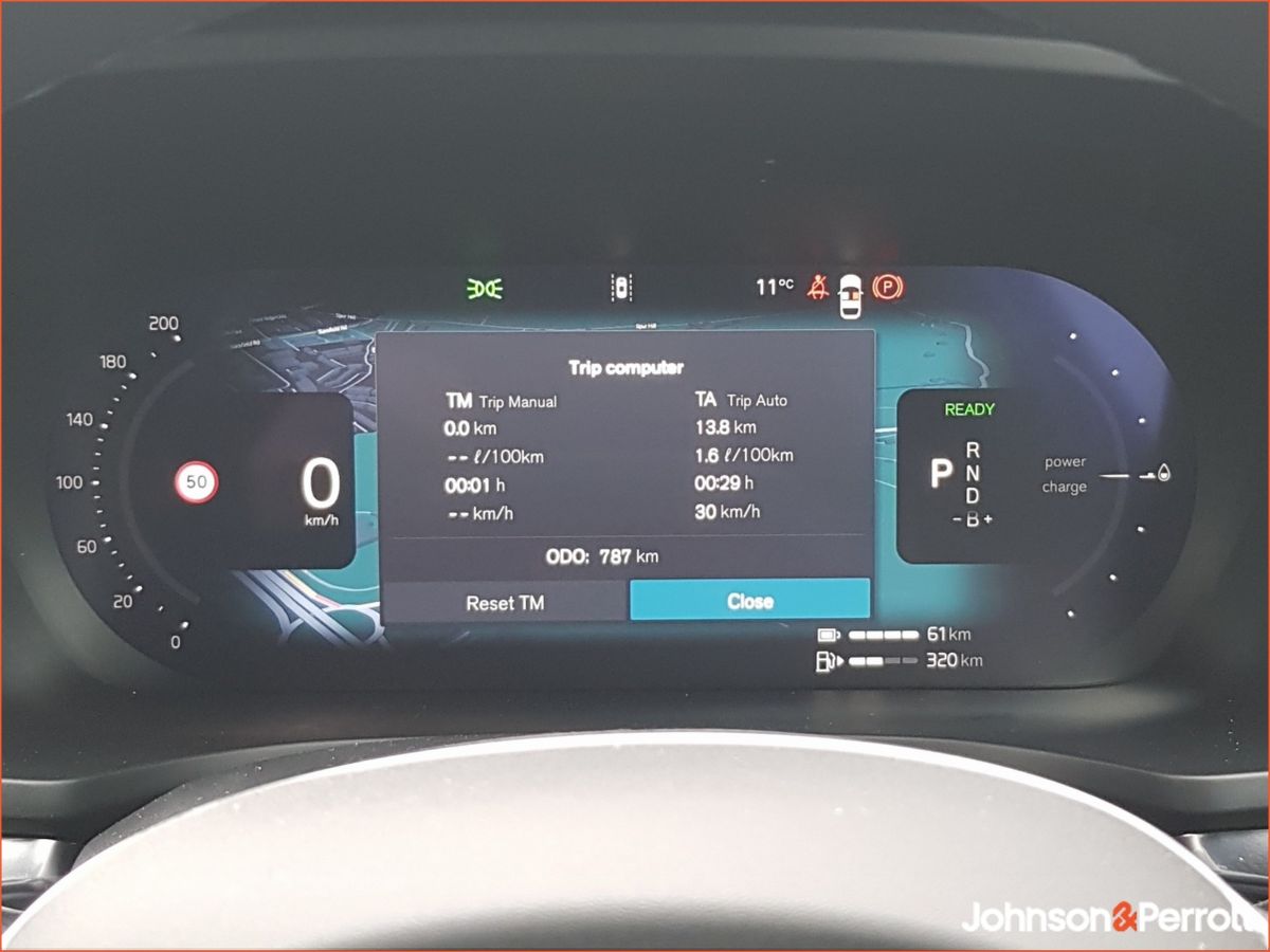 Volvo V60 T6 350 bhp AWD PHEV Plus Dark - Five Year Volvo Warranty until Jan 2031