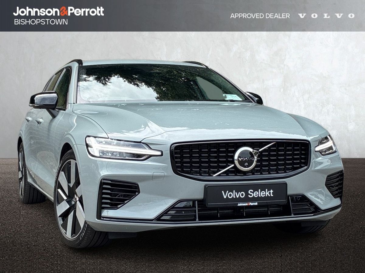 Volvo V60 T6 350 bhp AWD PHEV Plus Dark - Towbar / Pilot Assist + 360 Camera