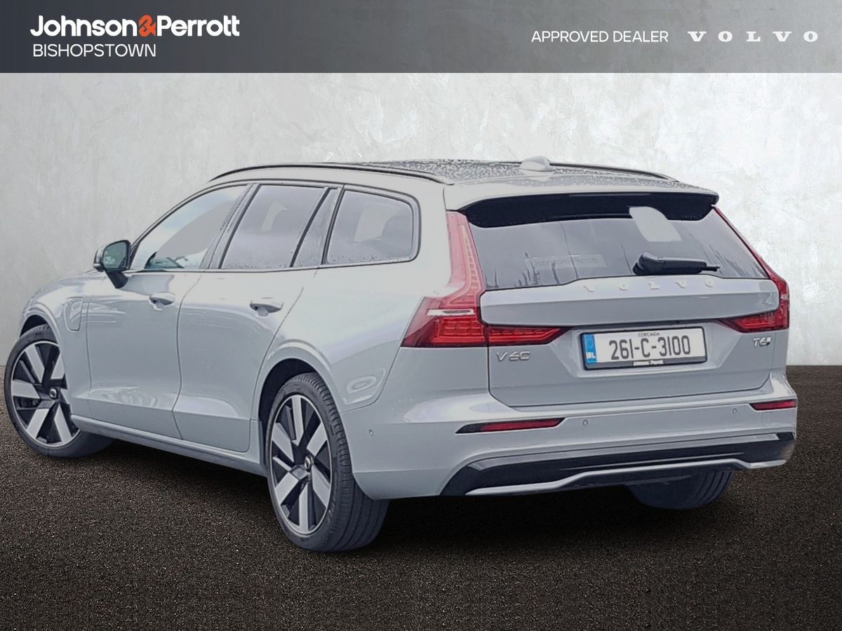 Volvo V60 T6 350 bhp AWD PHEV Plus Dark - Towbar / Pilot Assist + 360 Camera