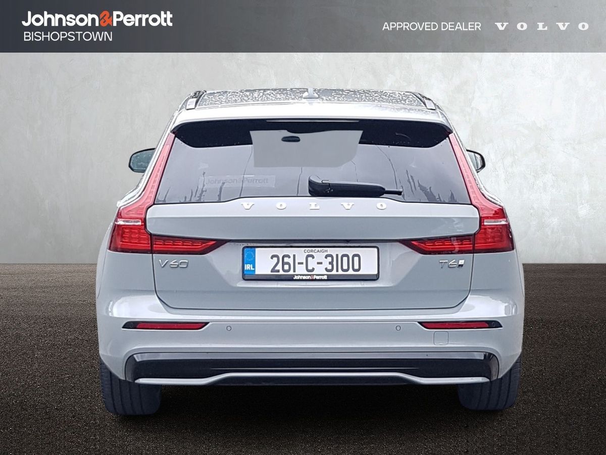 Volvo V60 T6 350 bhp AWD PHEV Plus Dark - Towbar / Pilot Assist + 360 Camera
