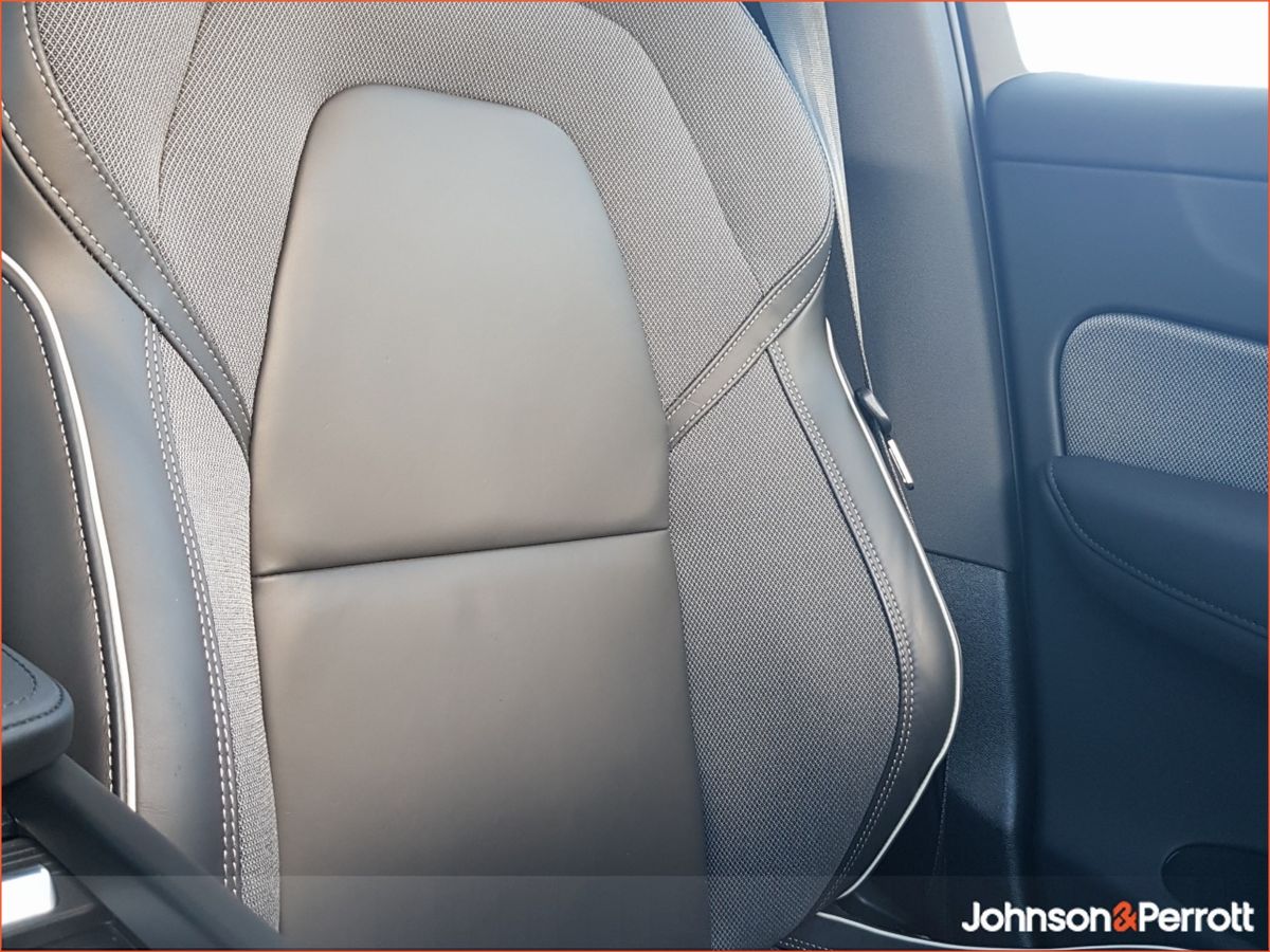 Volvo XC60 T6 350bhp AWD PHEV Plus Black Edition