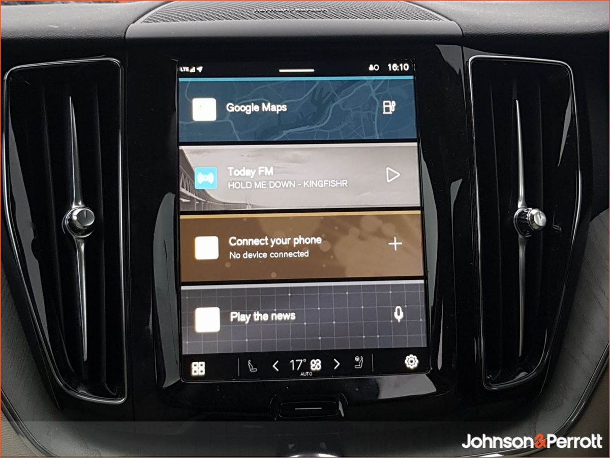 Volvo XC60 T6 350bhp AWD PHEV Plus Bright (Two Year Volvo Selekt Warranty  + Two Year Volvo Service Plan)