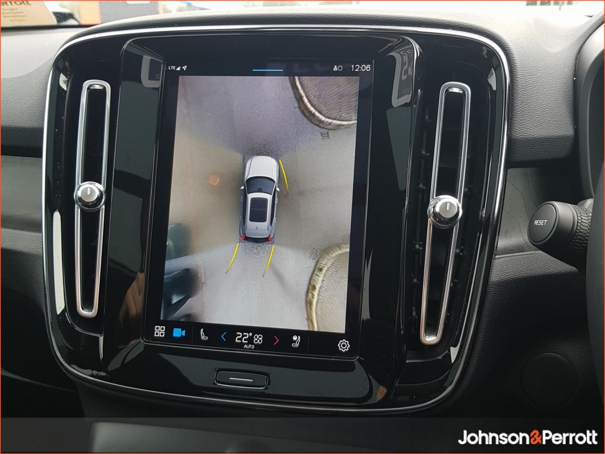 Volvo XC40 69 kWh  231hp Ultimate - Two Year Volvo Selekt Warranty