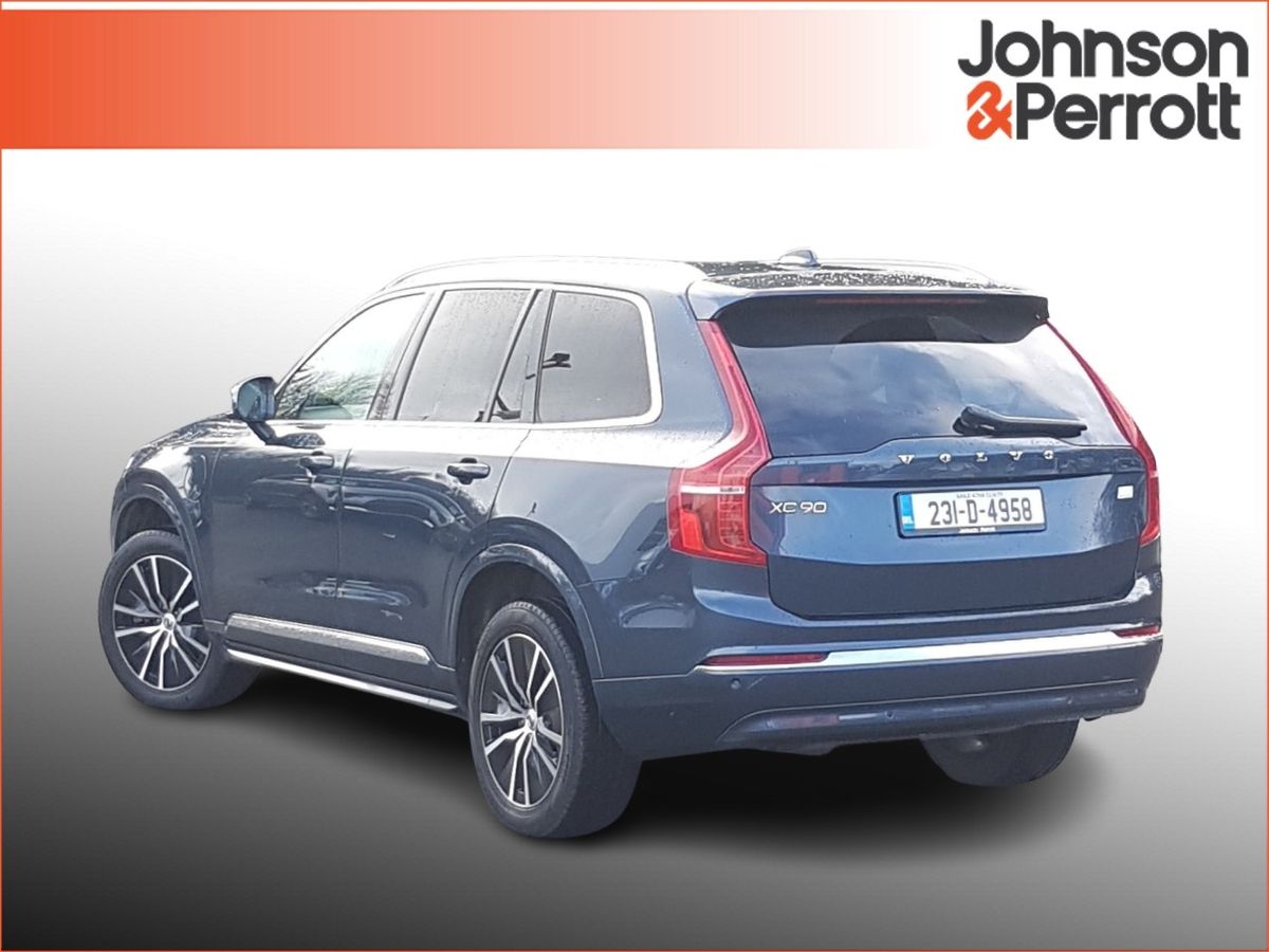 Volvo XC90 T8 PHEV 455hp Core Bright (Two Year Volvo Selekt Warranty + Two Year Volvo Service Plan)