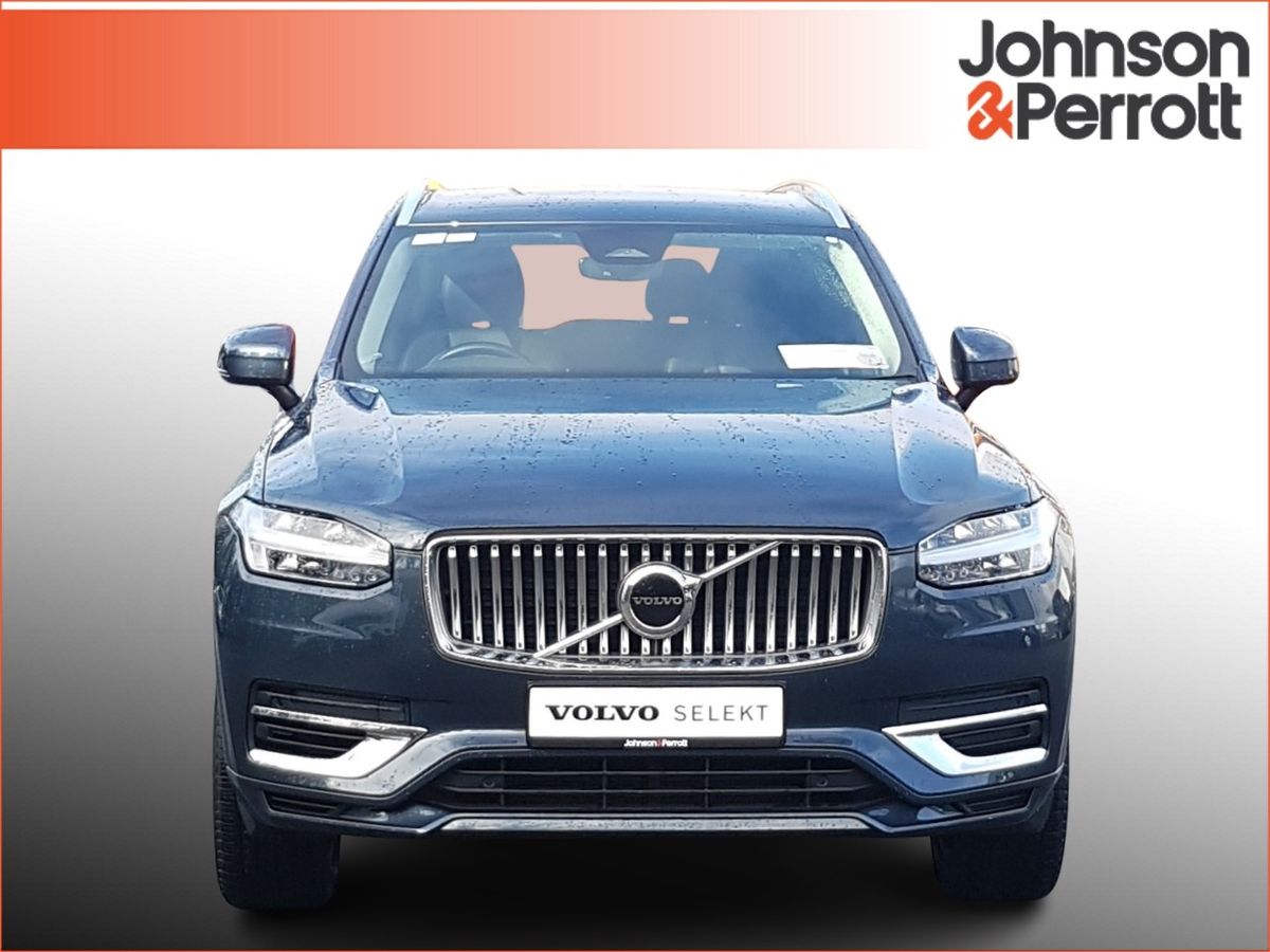 Volvo XC90 T8 PHEV 455hp Core Bright (Two Year Volvo Selekt Warranty + Two Year Volvo Service Plan)