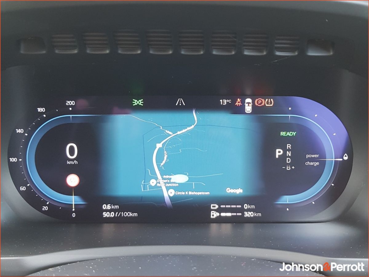 Volvo XC90 T8 PHEV 455hp Core Bright (Two Year Volvo Selekt Warranty + Two Year Volvo Service Plan)