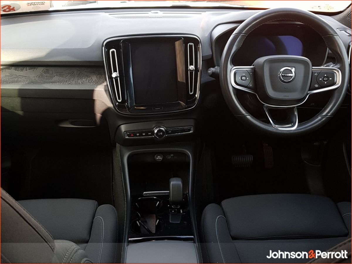 Volvo C40 69 kWh 231hp Ultimate (Two Year Volvo Selekt Warranty)