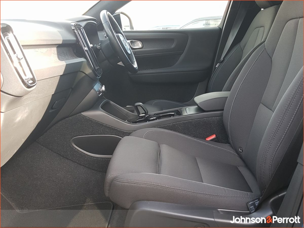 Volvo C40 69 kWh 231hp Ultimate (Two Year Volvo Selekt Warranty)