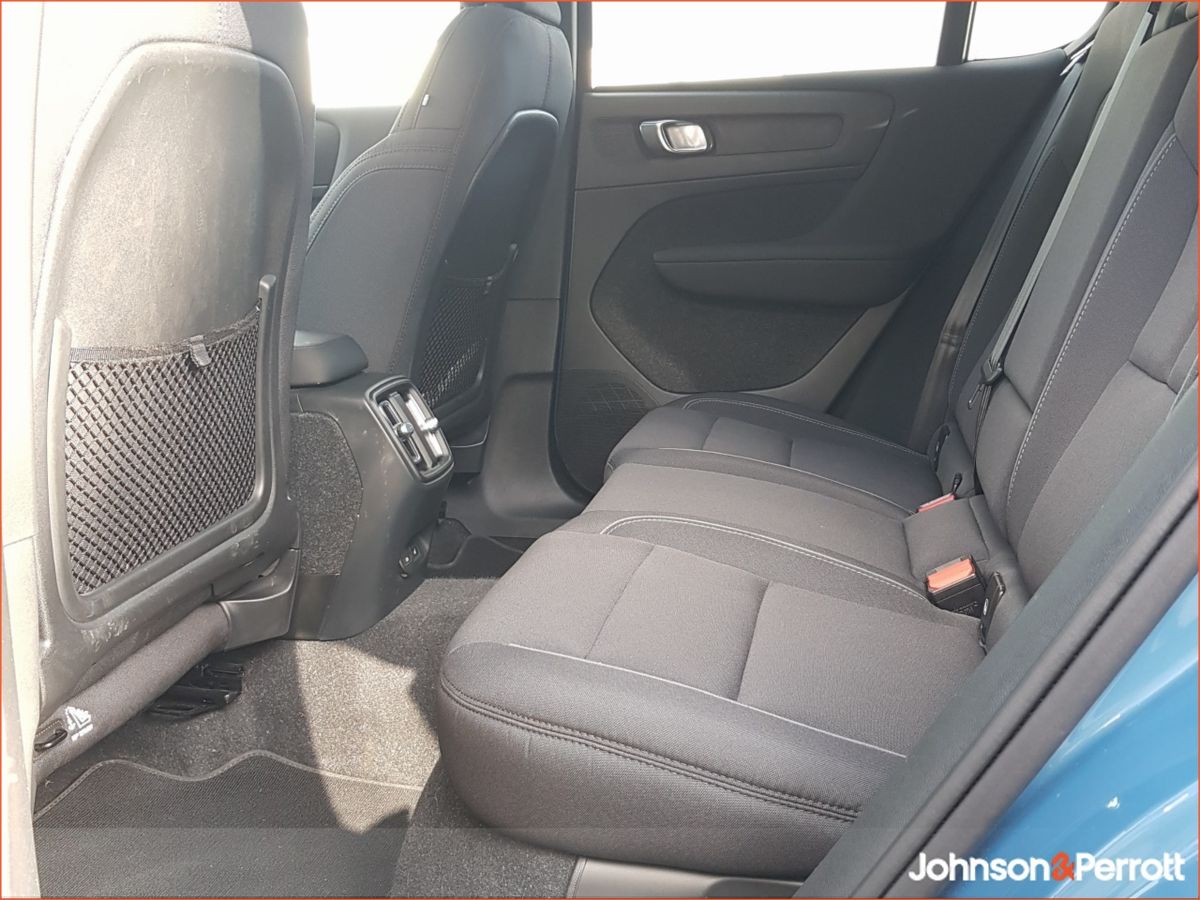 Volvo C40 69 kWh 231hp Ultimate (Two Year Volvo Selekt Warranty)