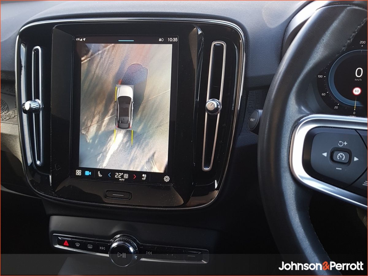 Volvo C40 69 kWh 231hp Ultimate (Two Year Volvo Selekt Warranty)