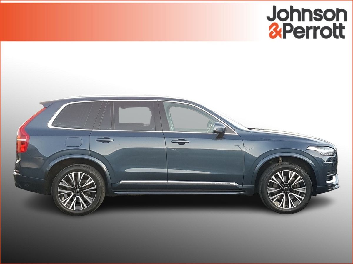 Volvo XC90 T8 PHEV 455hp Core (Two Year Volvo Selekt Warranty + Two Year Volvo Service Plan)