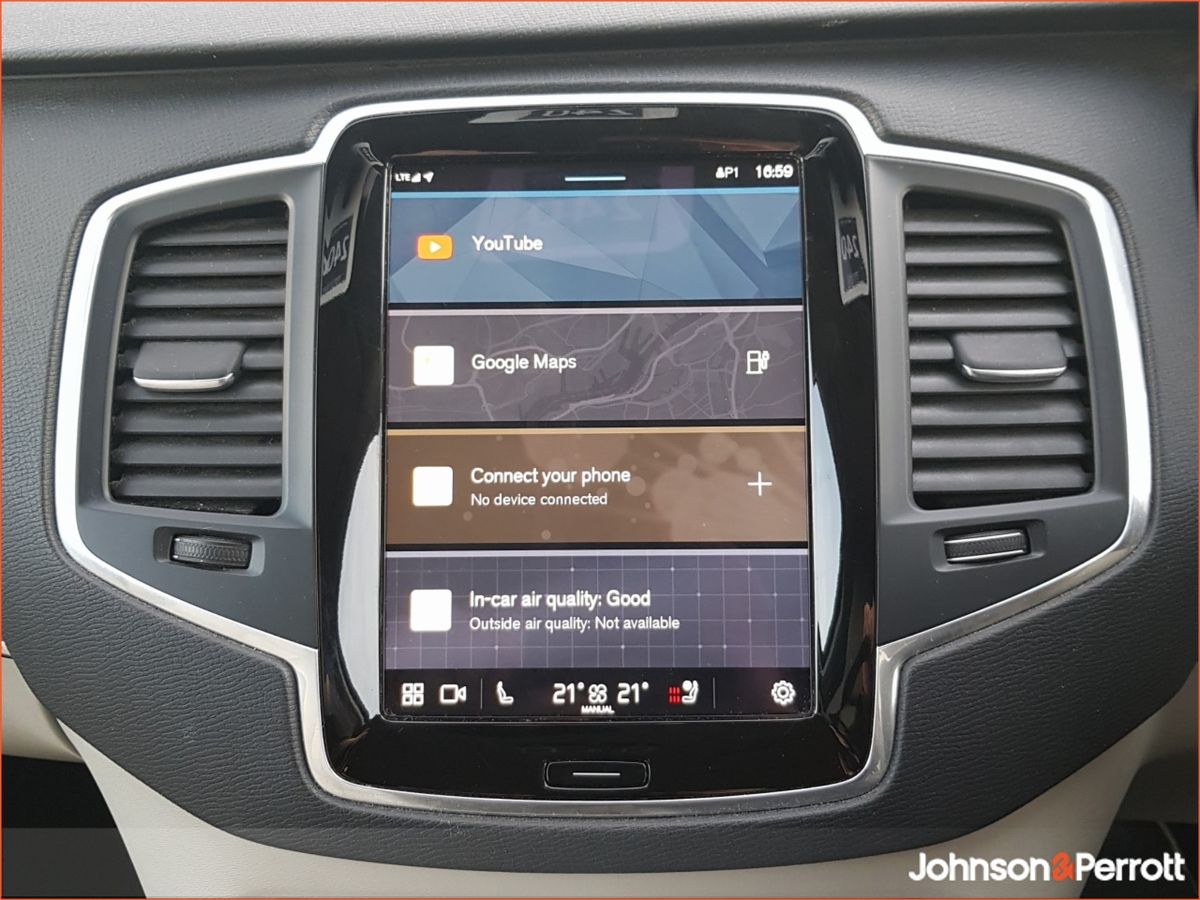 Volvo XC90 T8 PHEV 455hp Core (Two Year Volvo Selekt Warranty + Two Year Volvo Service Plan)