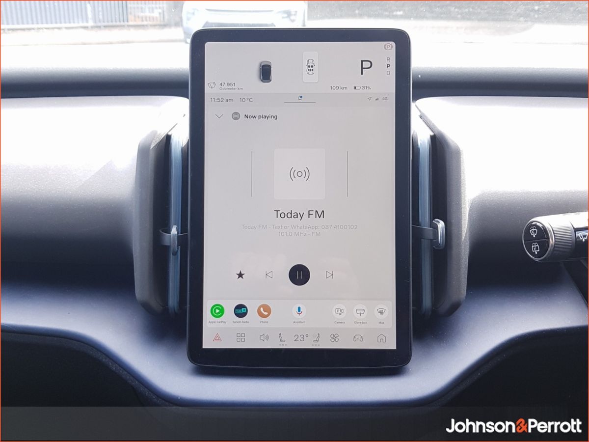 Volvo EX30 69 kwh Extended Range 272hp Ultra - Three Year Volvo Selekt Warranty