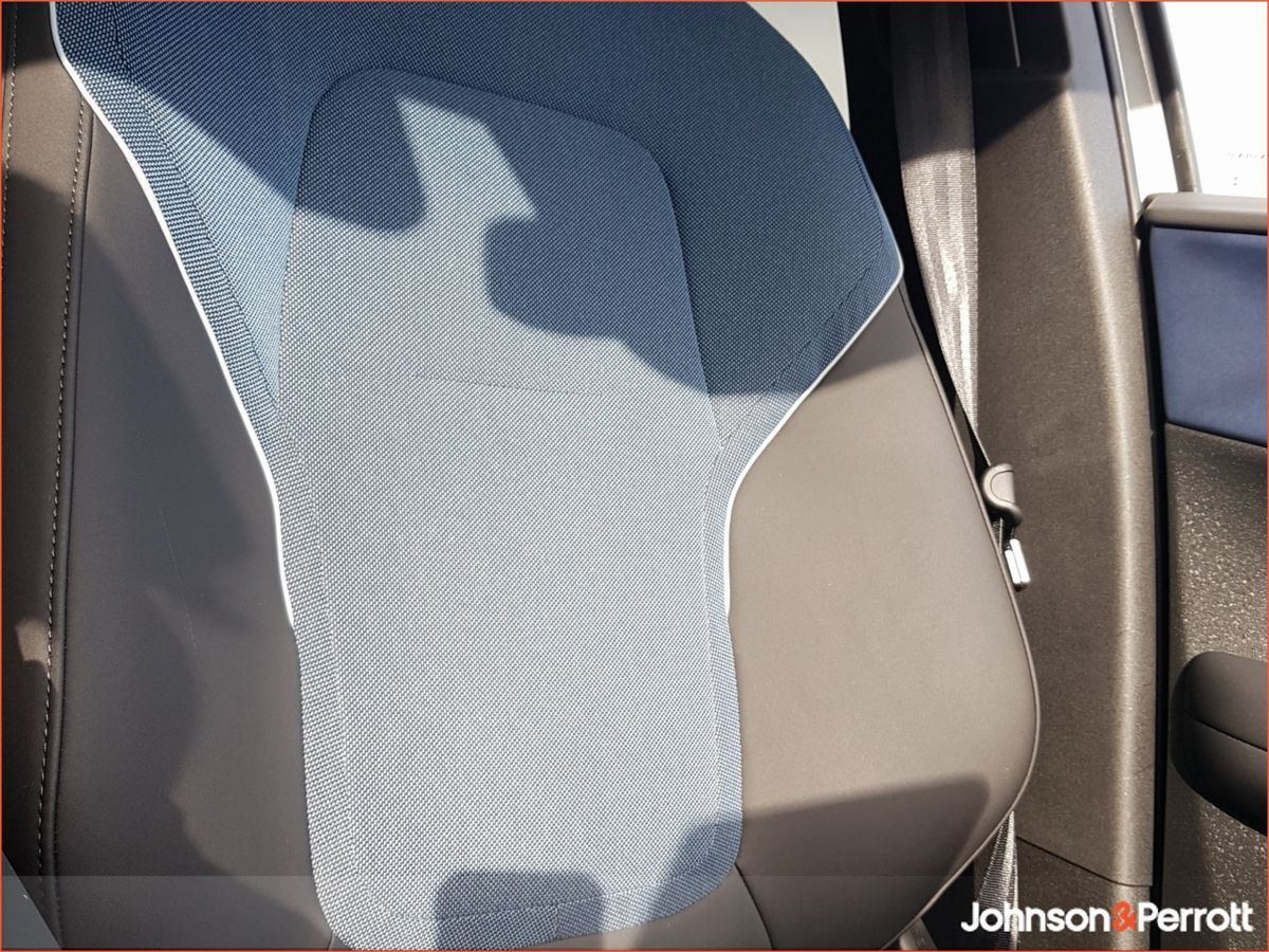 Volvo EX30 69 kwh Extended Range 272hp Ultra - Three Year Volvo Selekt Warranty