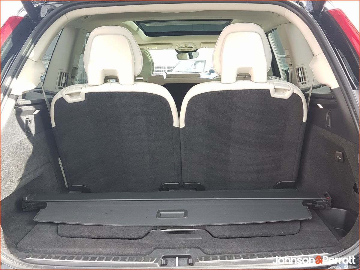 Volvo XC90 T8 455hp AWD Plus Bright (Two Year Volvo Selekt Warranty and Two Year Service Plan)