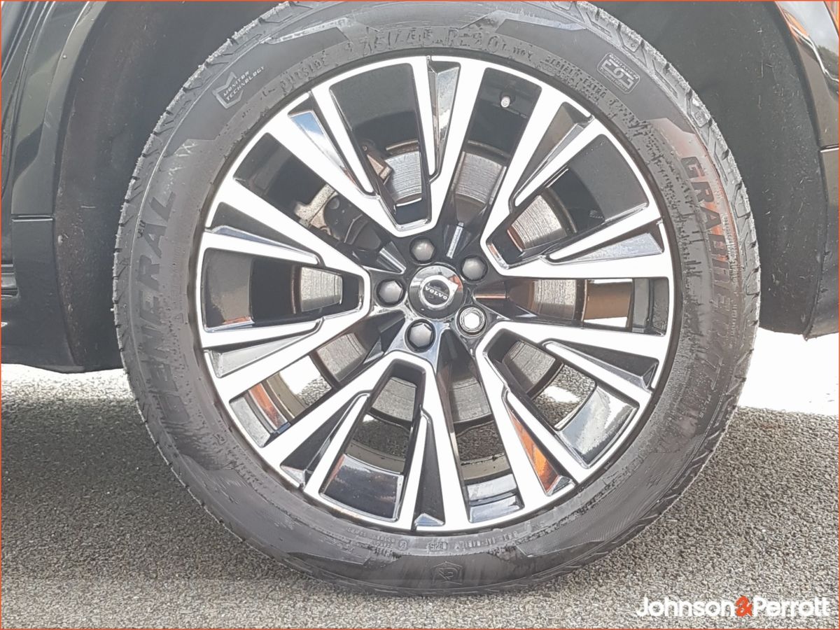 Volvo XC90 T8 455hp AWD Plus Bright (Two Year Volvo Selekt Warranty and Two Year Service Plan)