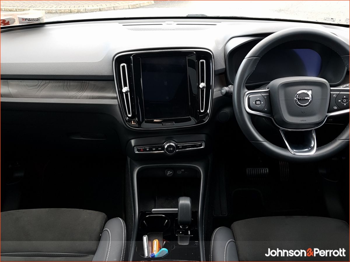 Volvo XC40 69 kWh 231hp Ultimate - Two Year Volvo Selekt Warranty