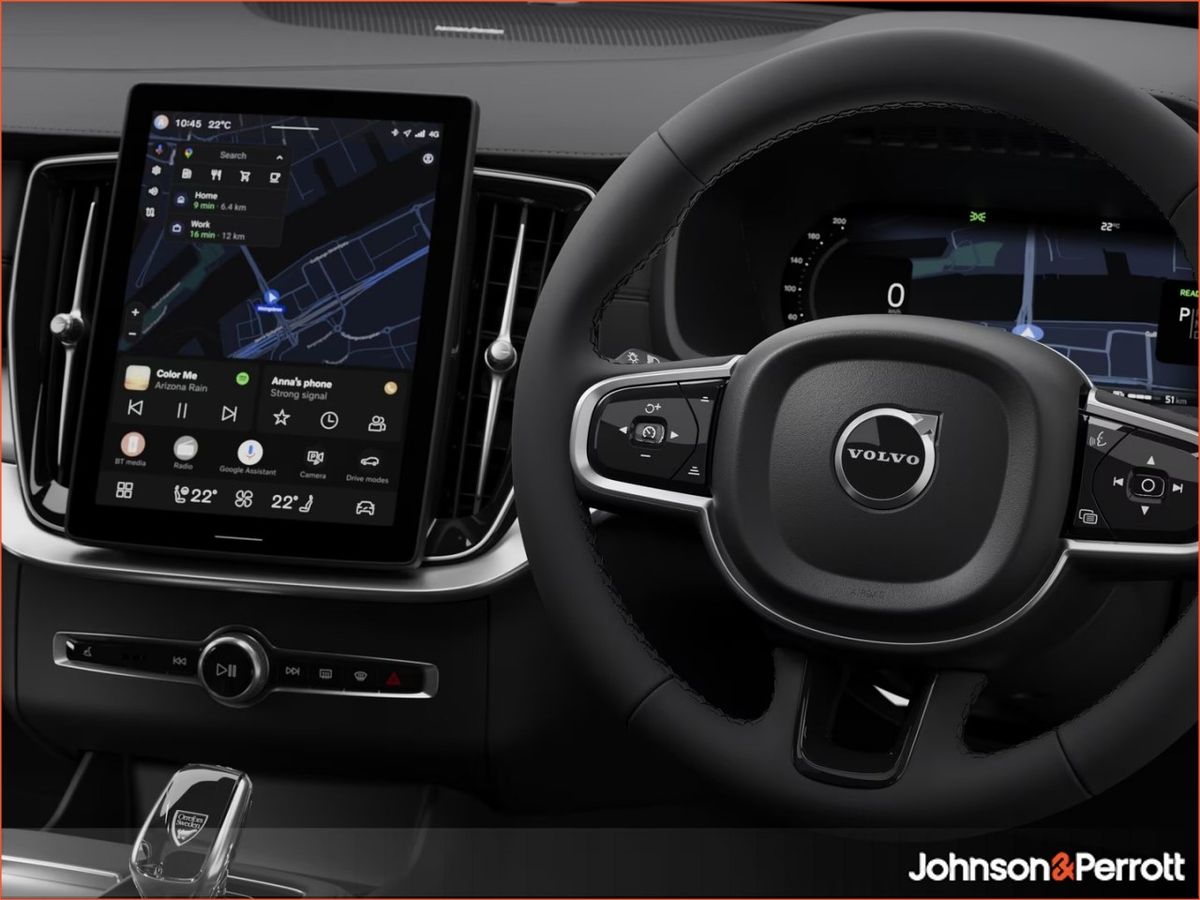 Volvo XC90 T8 455bhp AWD PHEV Plus Black Edition - Crystal White Metallic - Immediate Delivery