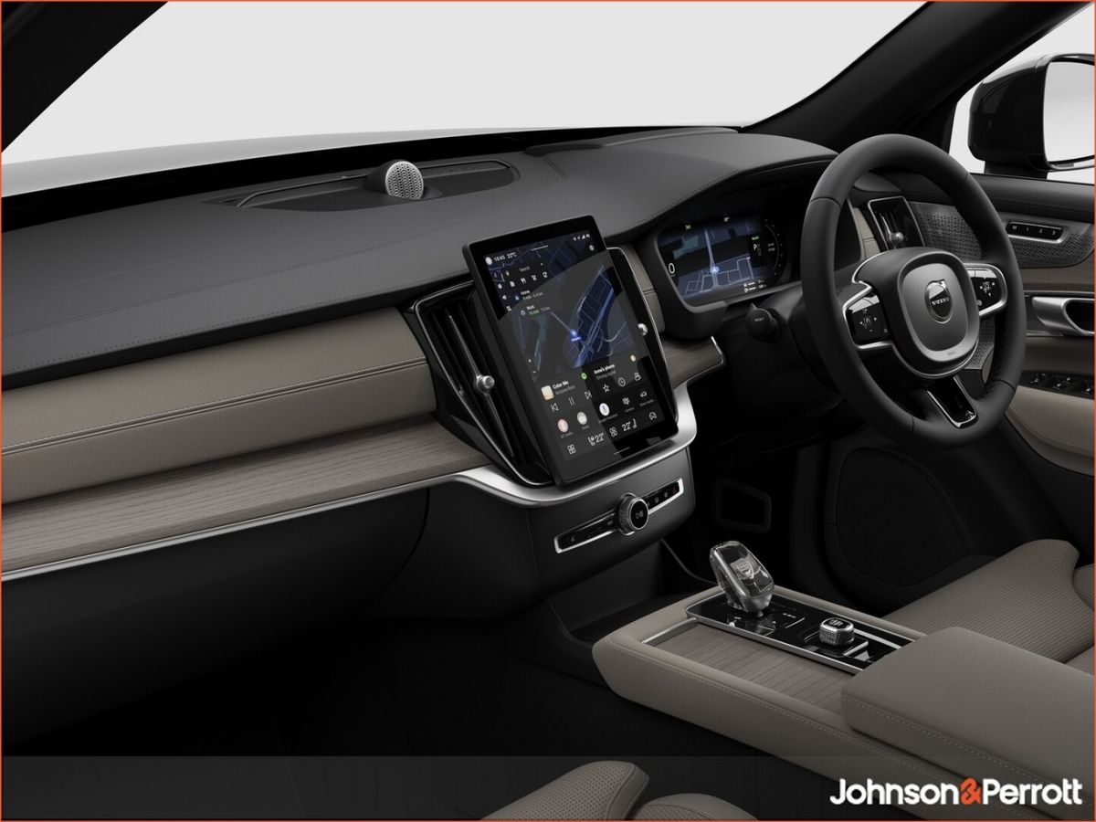 Volvo XC90 T8 455bhp AWD PHEV Ultra Dark - Five Year Warranty - Three Year Service Plan