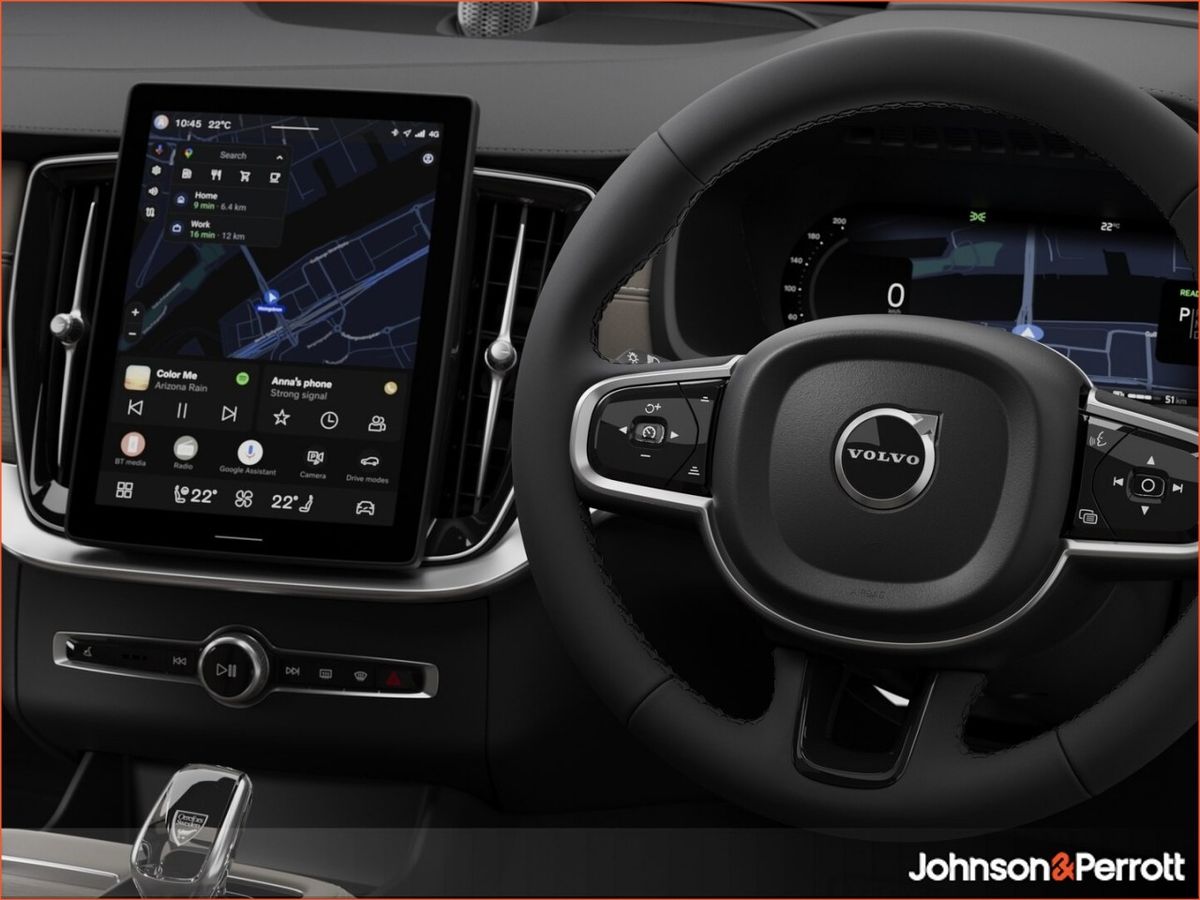 Volvo XC90 T8 455bhp AWD PHEV Ultra Dark - Five Year Warranty - Three Year Service Plan