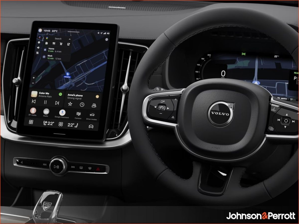 Volvo XC90 T8 455bhp AWD PHEV Plus Dark - Onyx Black - Immediate Delivery