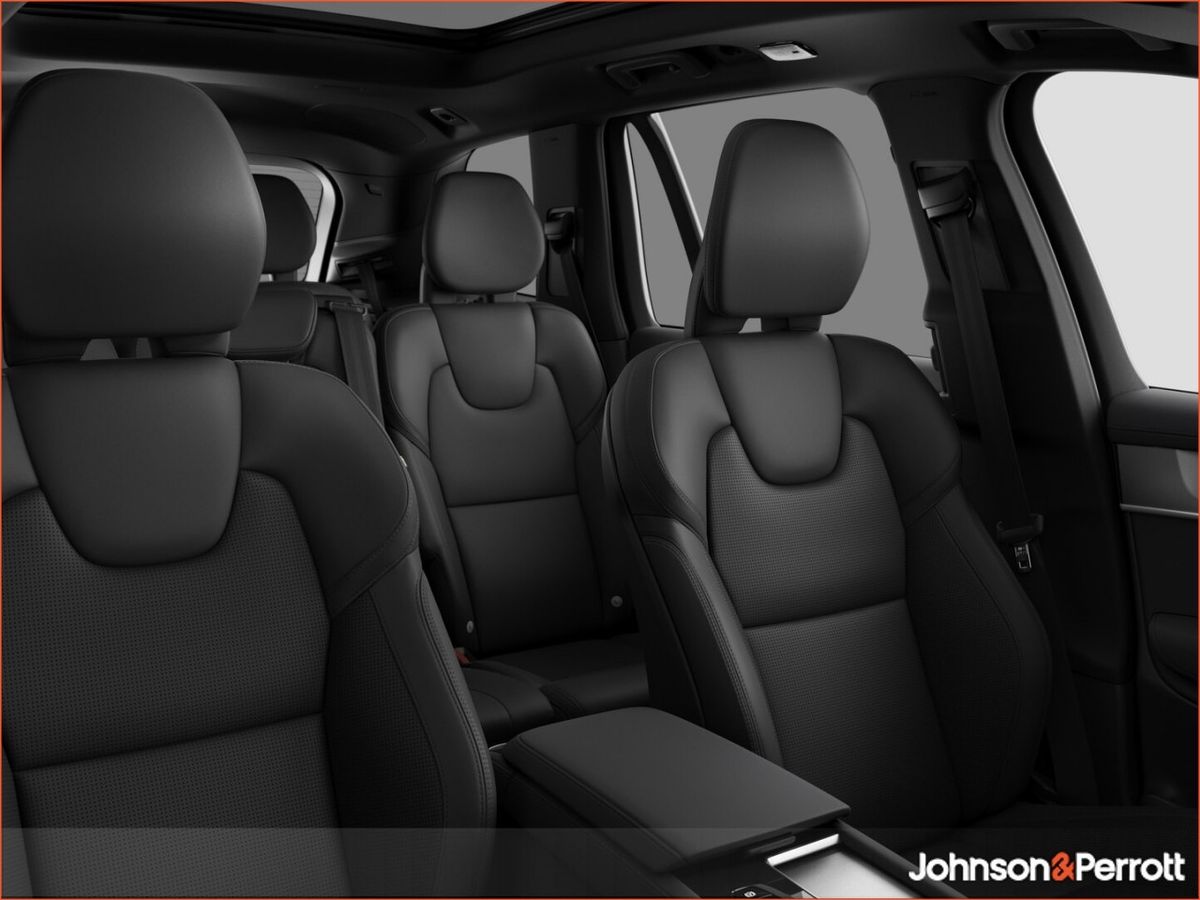 Volvo XC90 T8 455bhp AWD PHEV Ultra Black Edition - Immediate Delivery